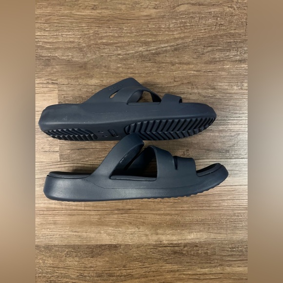 Crocs Getaway Strappy Shoes Womens Size 10 Slip On Comfort Lightweight Sandals - Picture 3 of 7